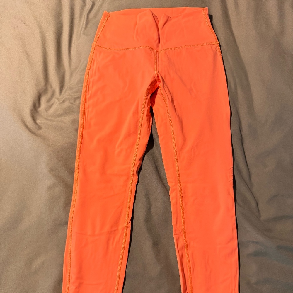 NWOT - Lululemon Wunder Under High-Rise Tight 25"
Orange Soda